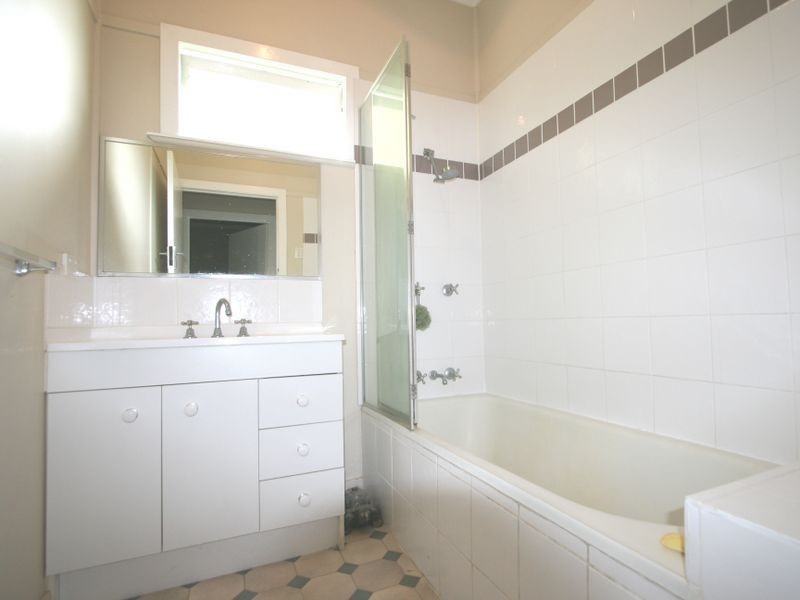 28 Minnis Street, Eastern Heights QLD 4305