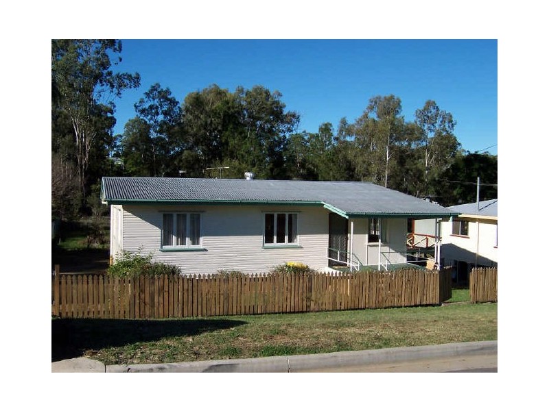 10 Robert Street, North Ipswich QLD 4305