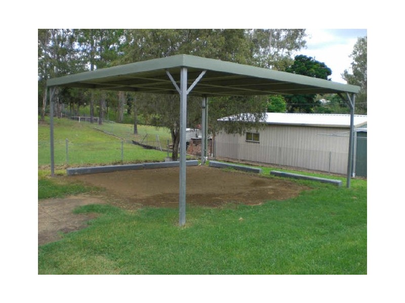 10 Robert Street, North Ipswich QLD 4305