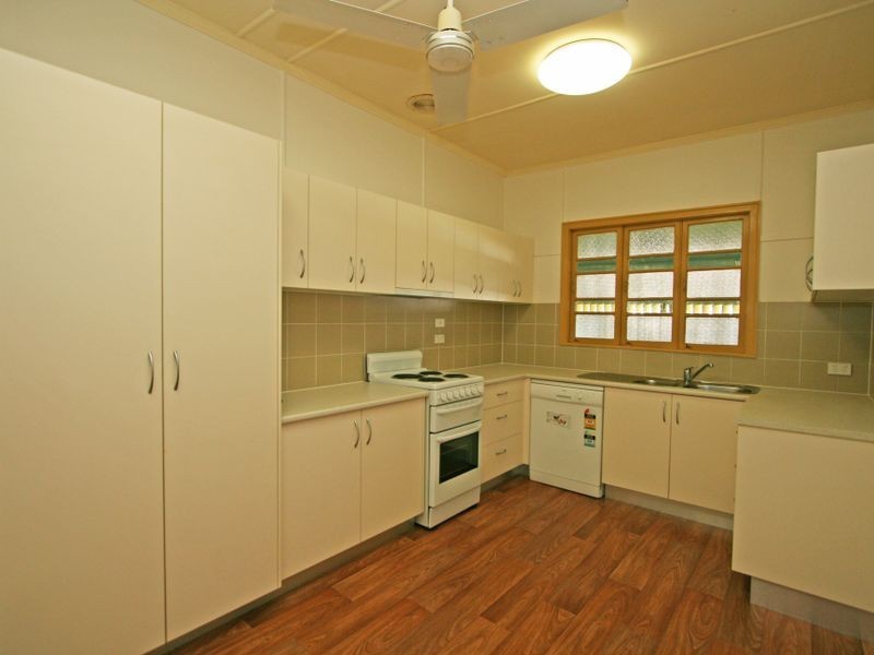 13 Doorey Street, One Mile QLD 4305