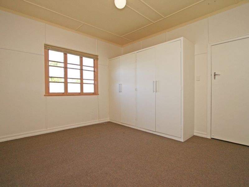 13 Doorey Street, One Mile QLD 4305