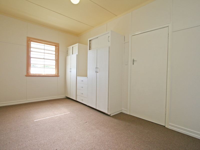 13 Doorey Street, One Mile QLD 4305