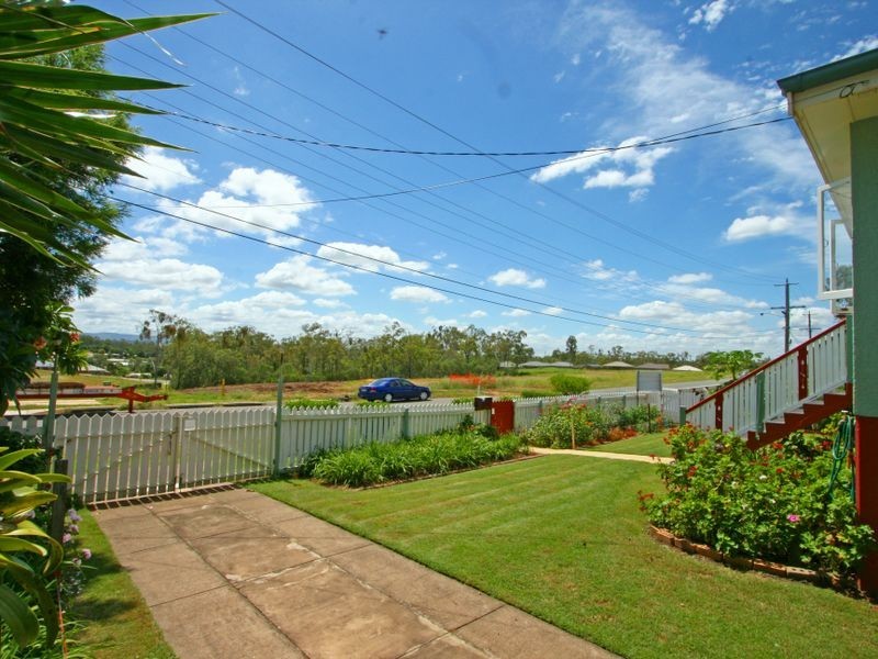 66 Jane Street, Leichhardt QLD 4305