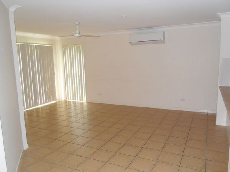 10 Wattle Crescent, Raceview QLD 4305