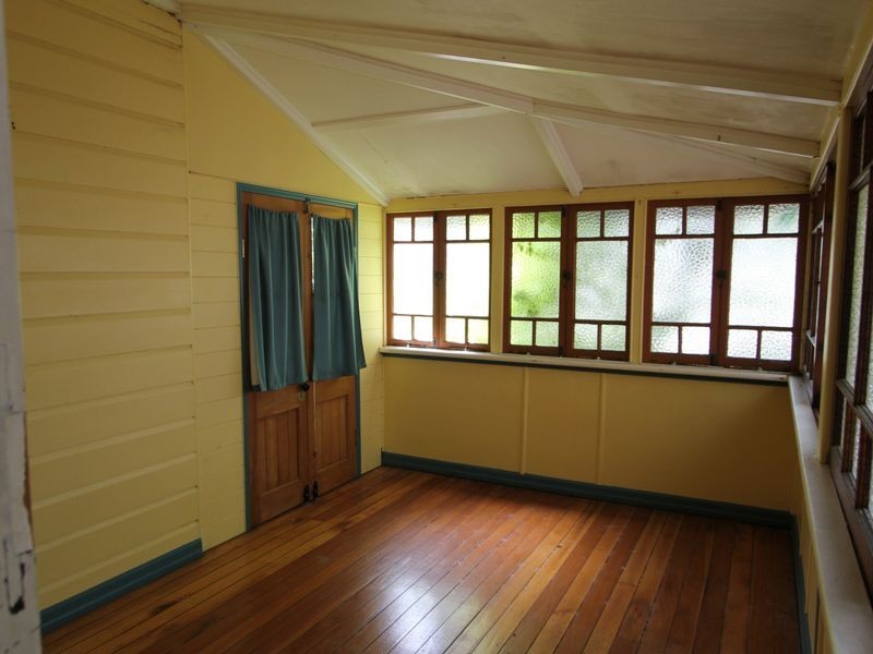 27 Clay Street, Ipswich QLD 4305