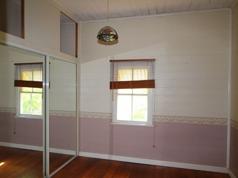 27 Clay Street, Ipswich QLD 4305