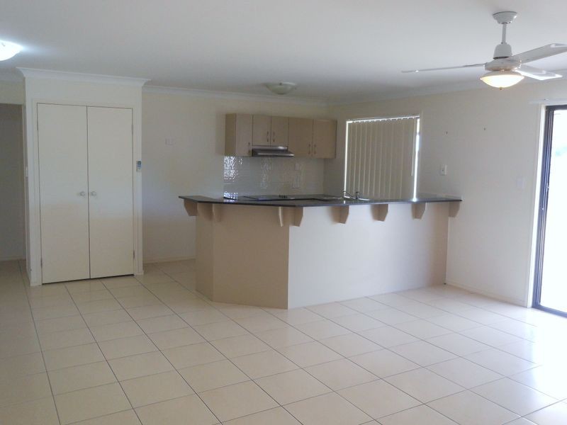 10 Varley Street, Lowood QLD 4311