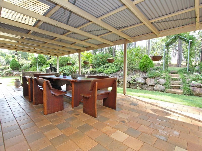 21 Glenross Drive, Pine Mountain QLD 4306
