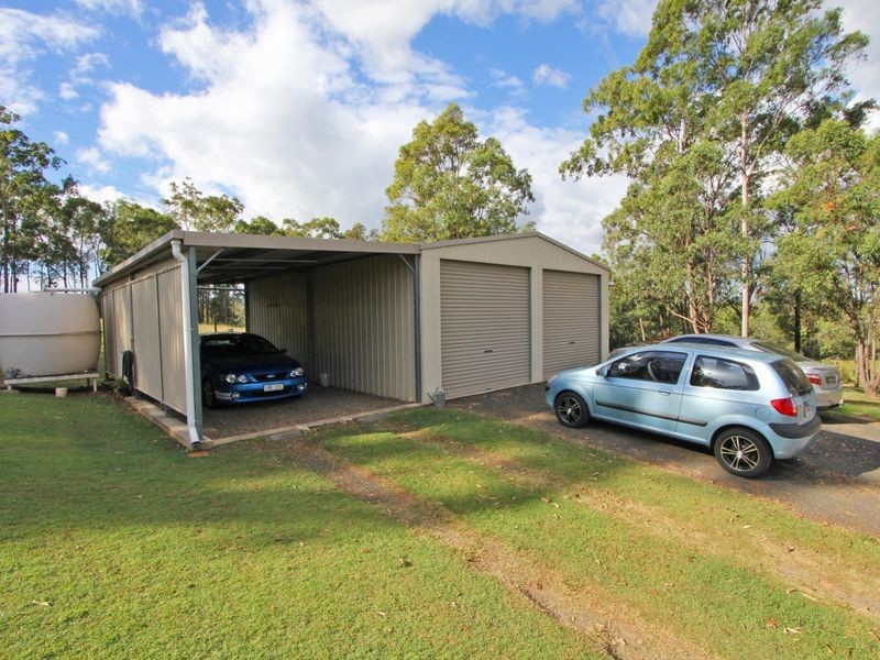 21 Glenross Drive, Pine Mountain QLD 4306
