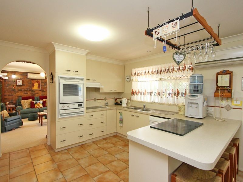 21 Glenross Drive, Pine Mountain QLD 4306