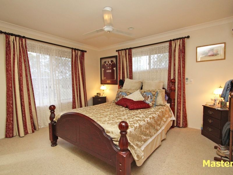 21 Glenross Drive, Pine Mountain QLD 4306