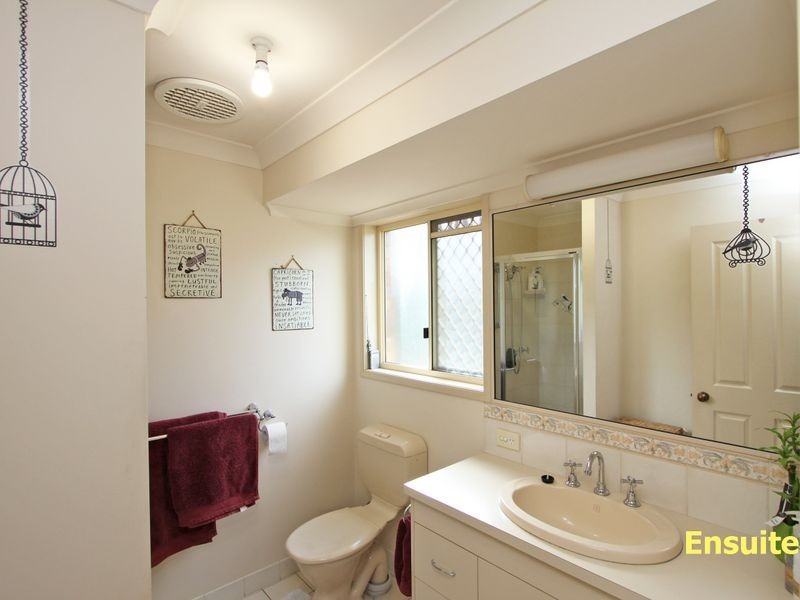 21 Glenross Drive, Pine Mountain QLD 4306