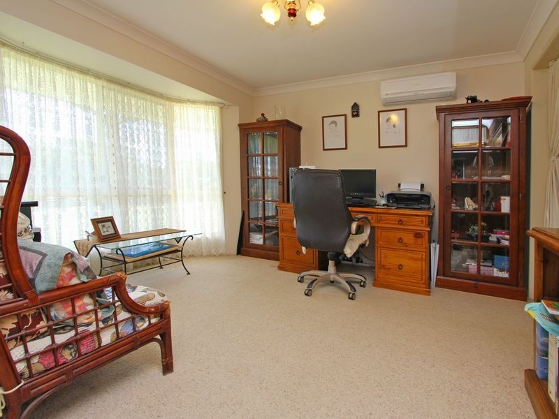 21 Glenross Drive, Pine Mountain QLD 4306