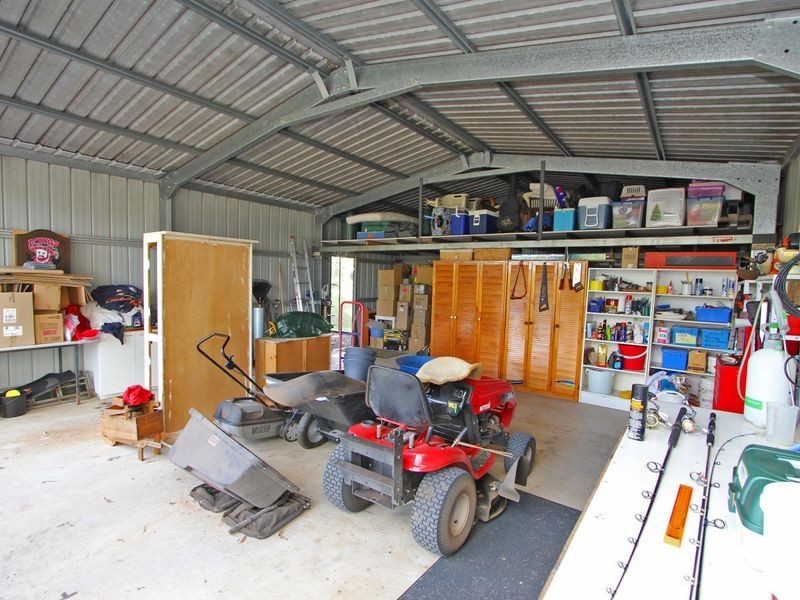 21 Glenross Drive, Pine Mountain QLD 4306