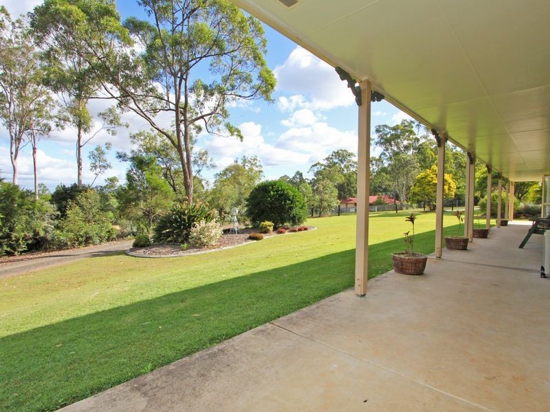 21 Glenross Drive, Pine Mountain QLD 4306