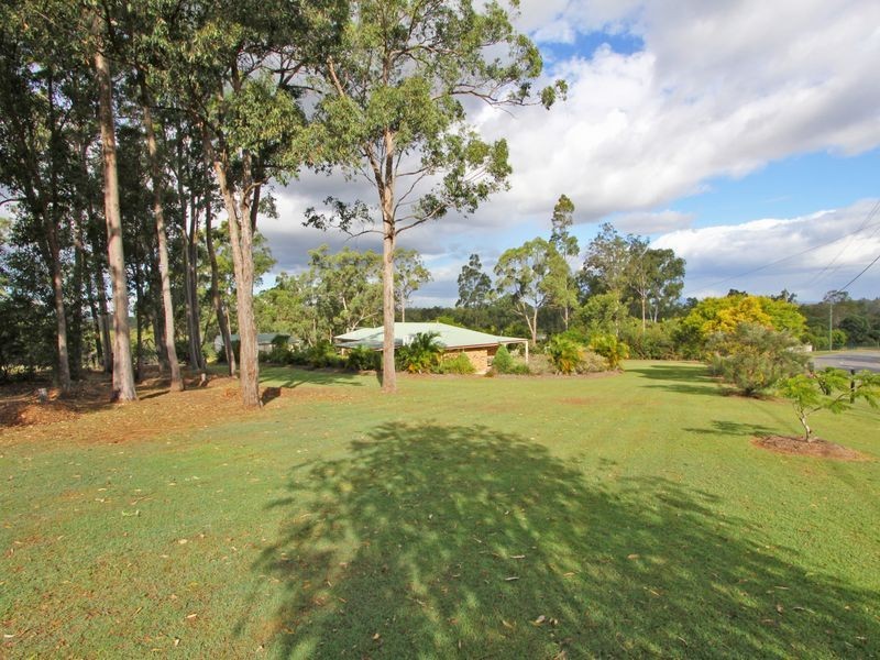 21 Glenross Drive, Pine Mountain QLD 4306