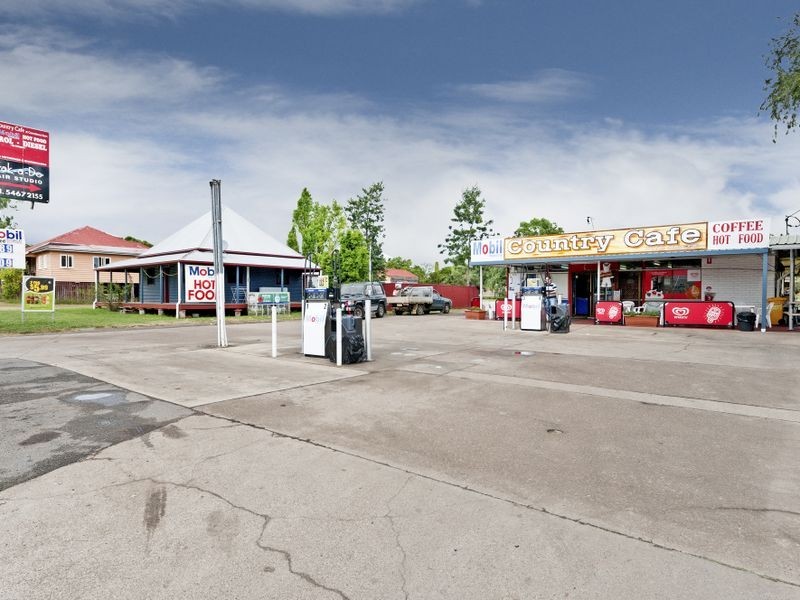 21 Fassifern Street, Peak Crossing QLD 4306