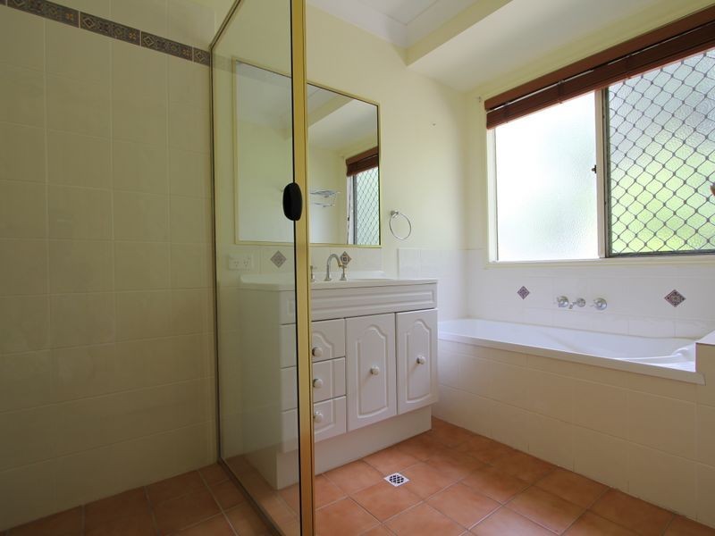 46 Glenross Drive, Pine Mountain QLD 4306