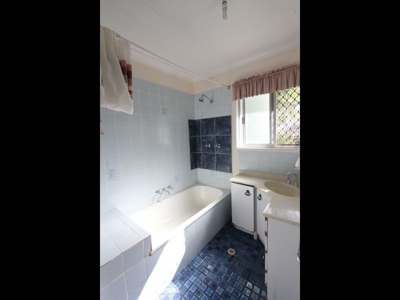 30 Wade Street, Bundamba QLD 4304