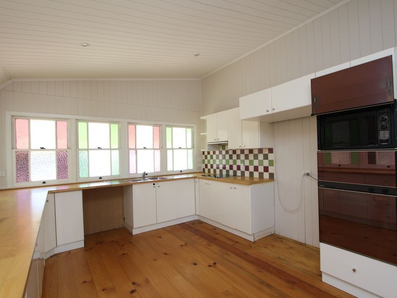 24 Pelican Street, North Ipswich QLD 4305