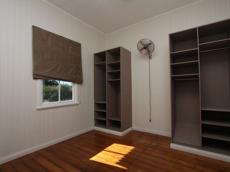 24 Pelican Street, North Ipswich QLD 4305