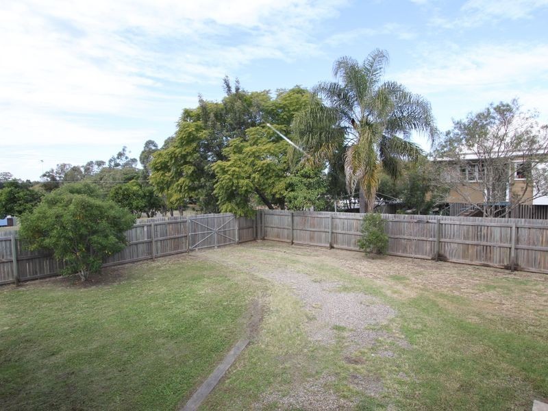 24 Pelican Street, North Ipswich QLD 4305
