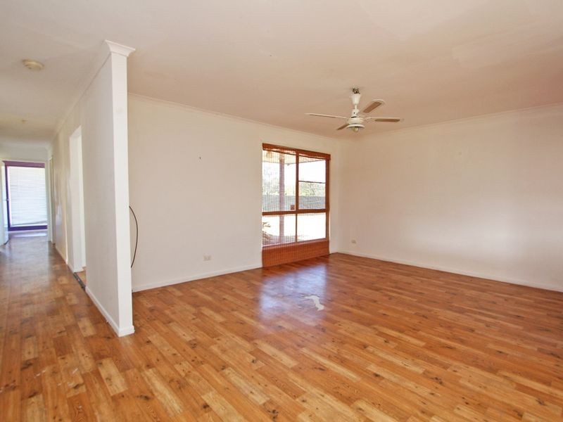 50 College Road, Karana Downs QLD 4306