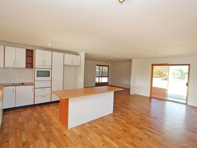 50 College Road, Karana Downs QLD 4306