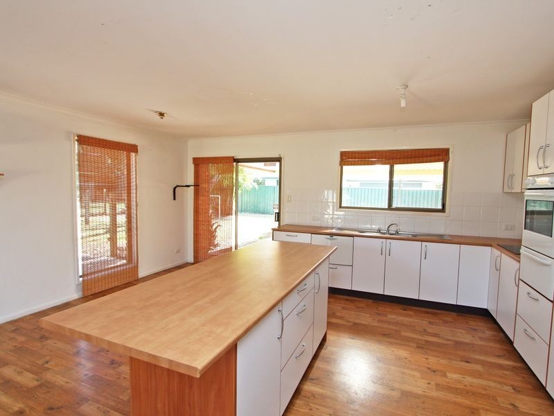 50 College Road, Karana Downs QLD 4306