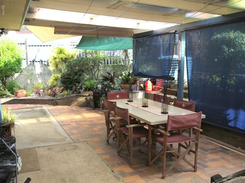 6 Pender Street, North Ipswich QLD 4305