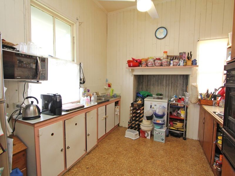 26 Railway Street, Booval QLD 4304