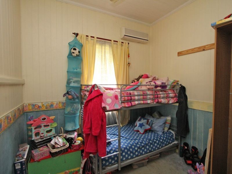 26 Railway Street, Booval QLD 4304