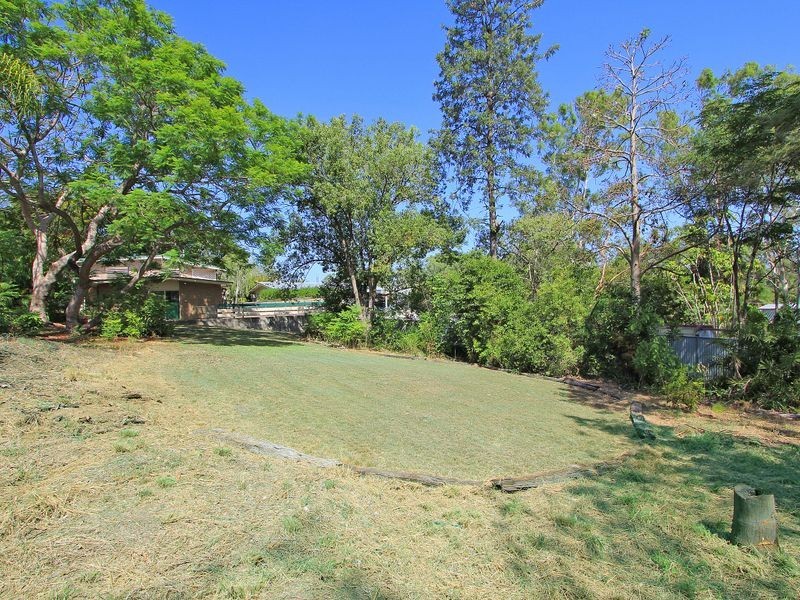 9 Ware Street, North Ipswich QLD 4305