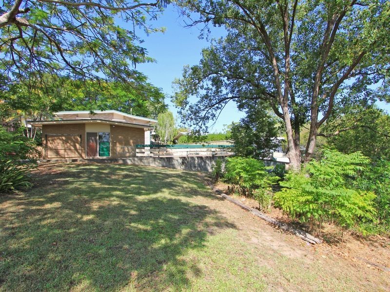 9 Ware Street, North Ipswich QLD 4305