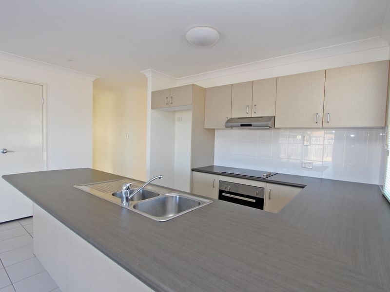 30 Nixon Drive, North Booval QLD 4304