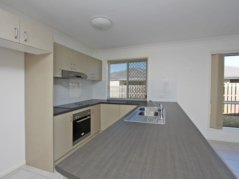 30 Nixon Drive, North Booval QLD 4304