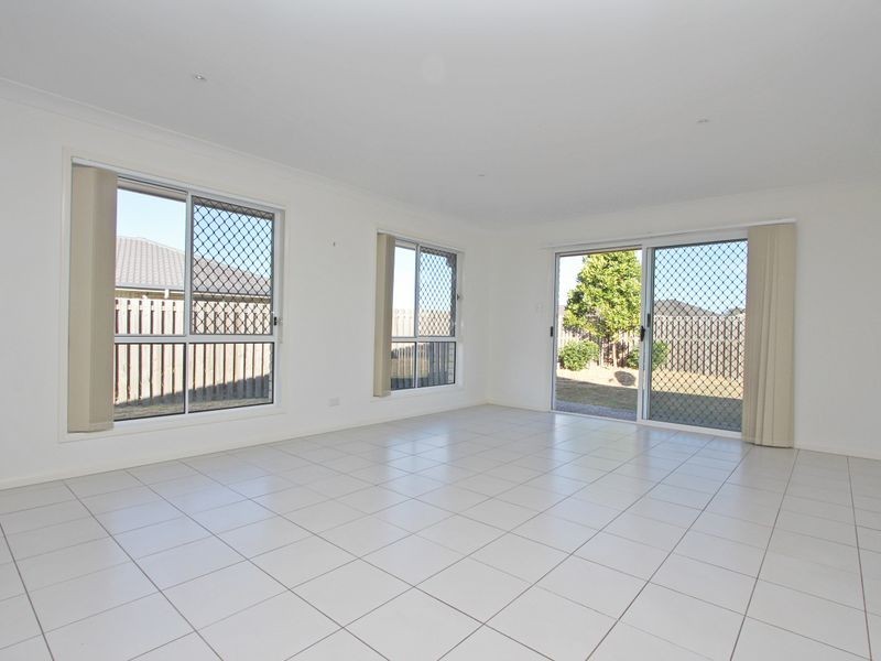 30 Nixon Drive, North Booval QLD 4304