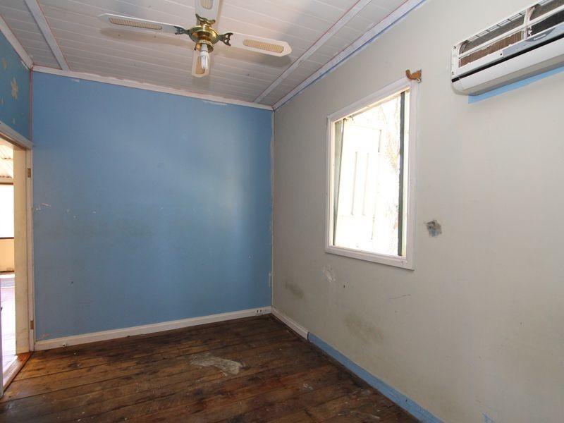 11 Vineyard Street, One Mile QLD 4305