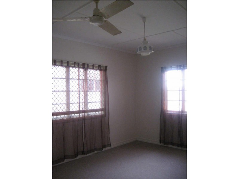 9a Park Street, Ipswich QLD 4305