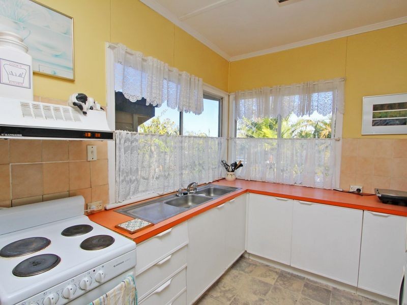16 Jackes Street, Eastern Heights QLD 4305