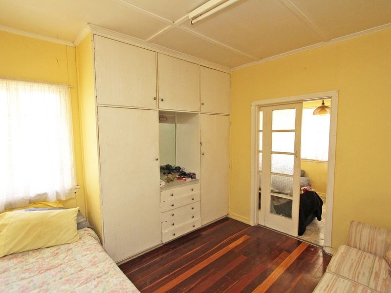 16 Jackes Street, Eastern Heights QLD 4305