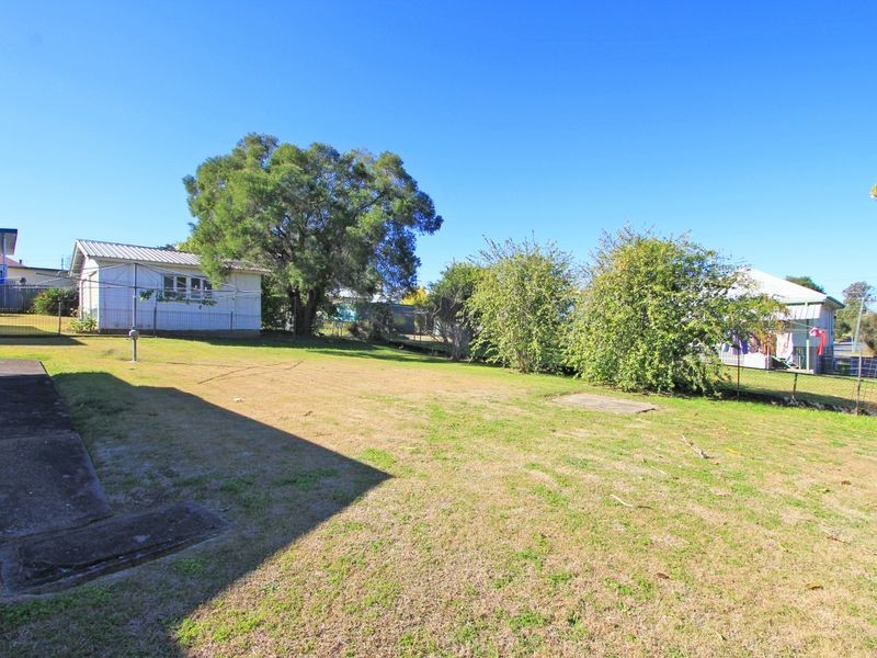 16 Jackes Street, Eastern Heights QLD 4305