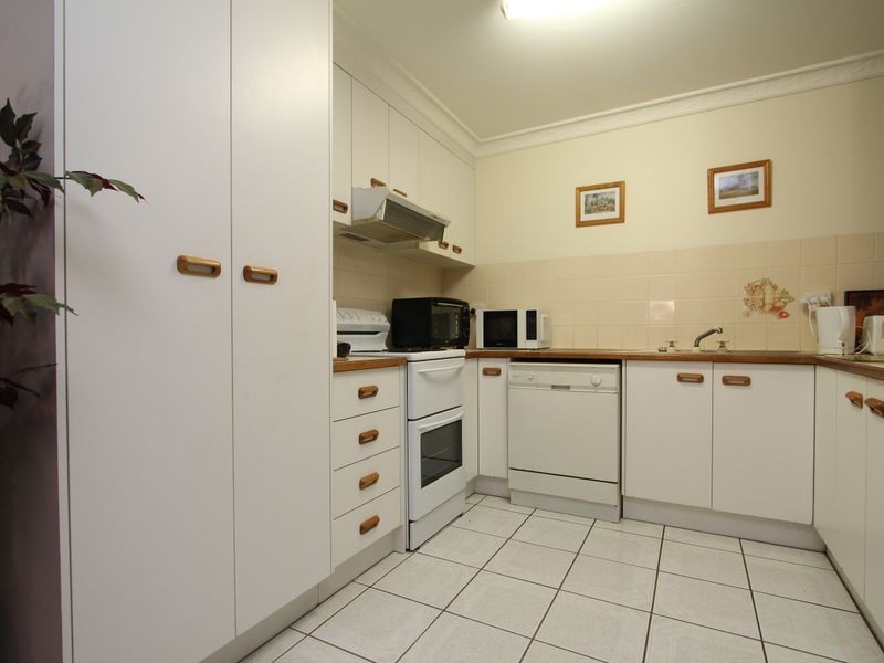 4/44 Bergin Street, Booval QLD 4304