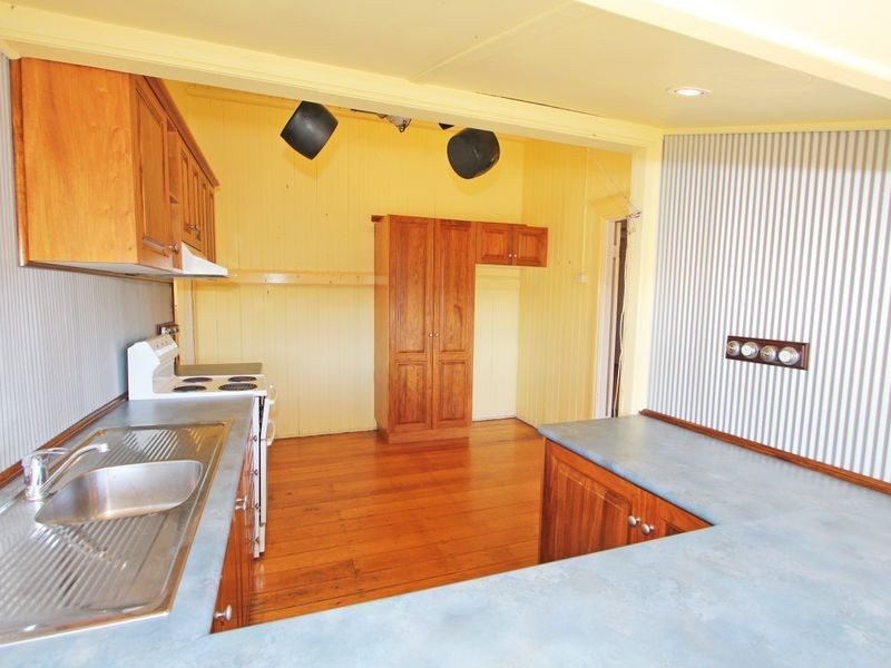 30 Wattle Street, North Booval QLD 4304