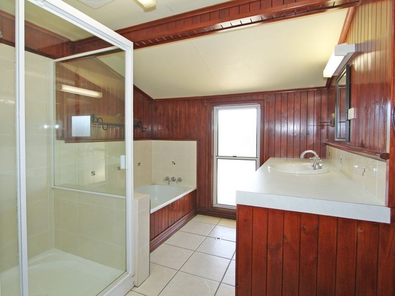 30 Wattle Street, North Booval QLD 4304