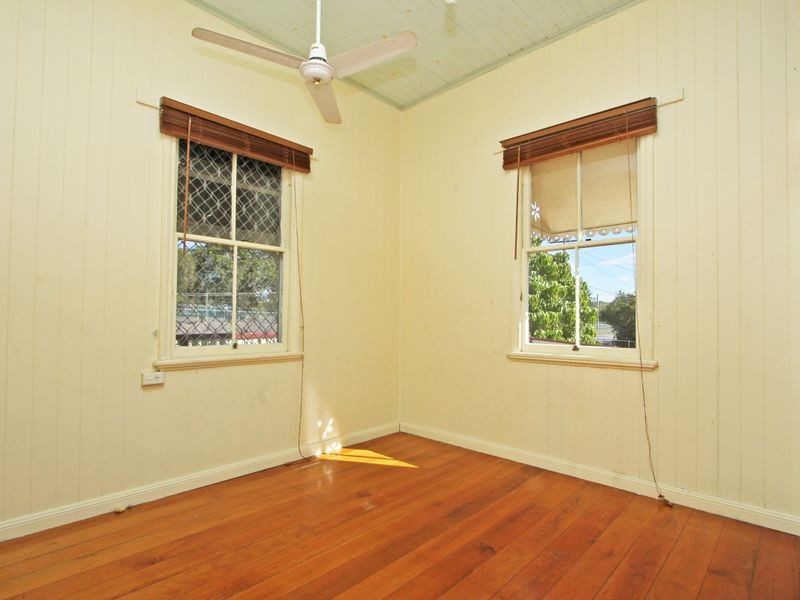 30 Wattle Street, North Booval QLD 4304