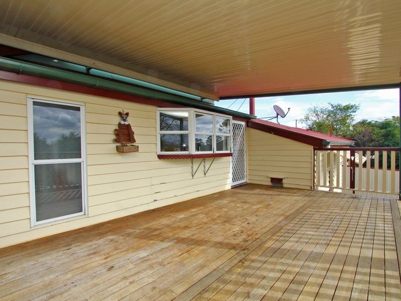 30 Wattle Street, North Booval QLD 4304