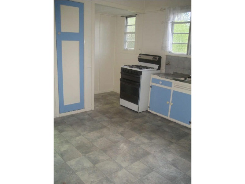 13 England Street, Basin Pocket QLD 4305