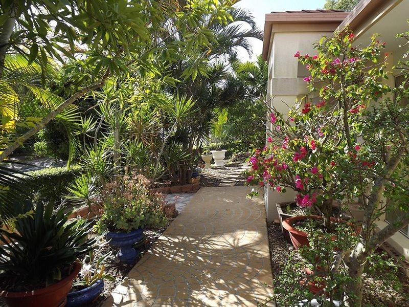 85 Avondale Road, Sinnamon Park QLD 4073