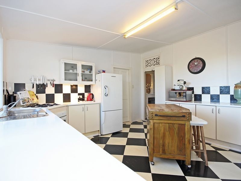 43 Pine Mountain Road, North Ipswich QLD 4305